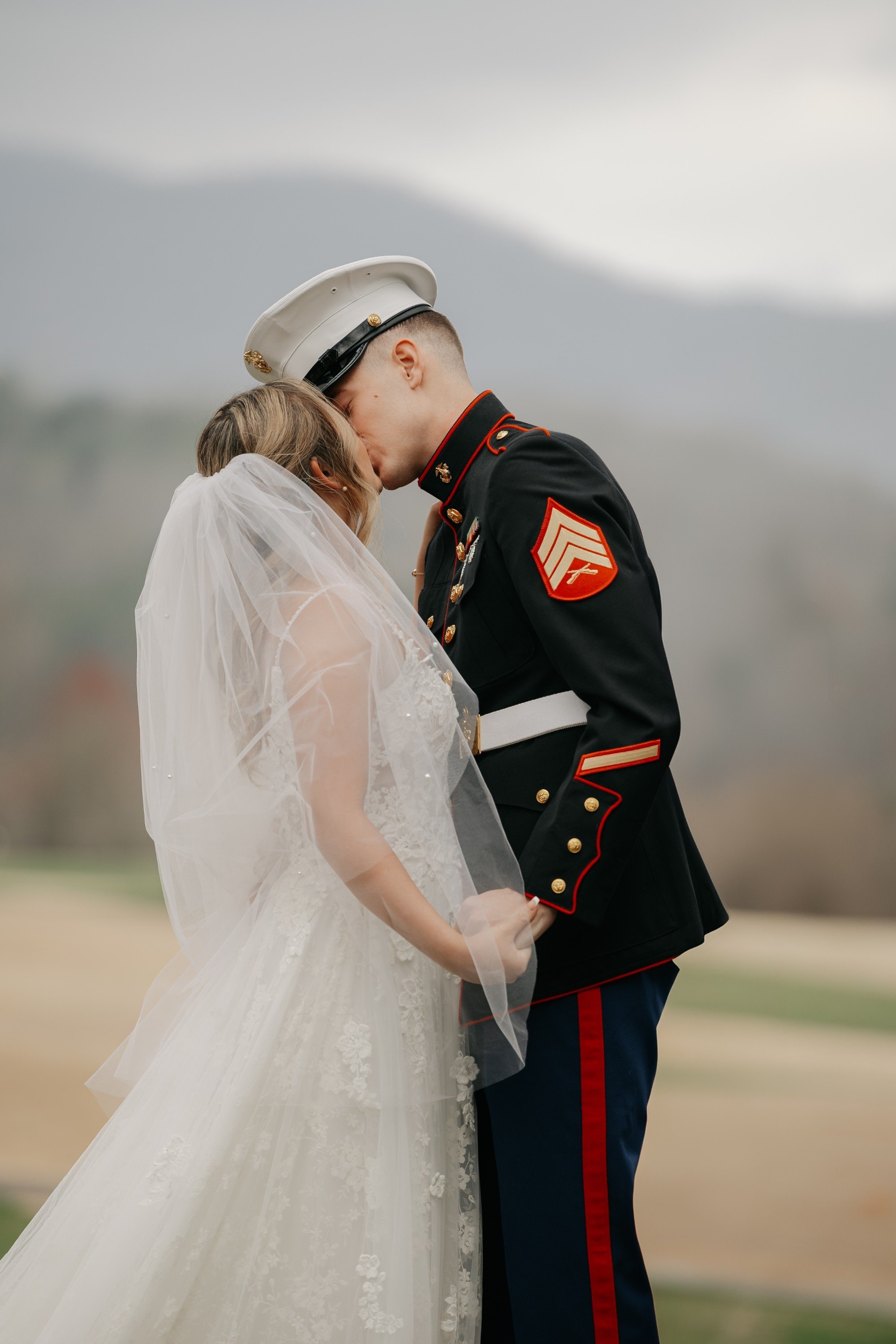 carousel-hero-element image-0