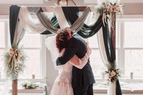 mobile - carousel-hero-element image-0