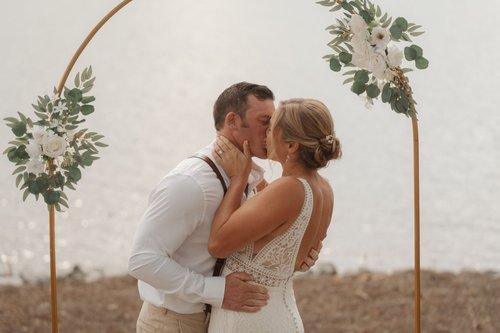 mobile - carousel-hero-element image-0